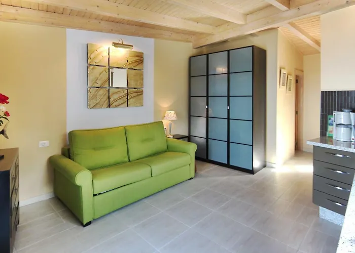 Kleines Mit Terrasse Fuer Zwei Personen By Interhome