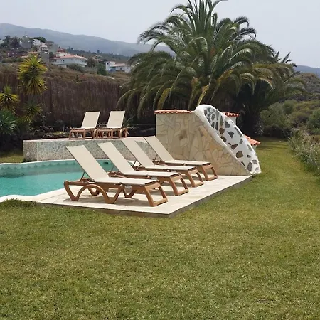 Kleines Mit Terrasse Fuer Zwei Personen By Interhome *