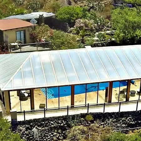 Kleines Mit Terrasse Fuer Zwei Personen By Interhome 公寓