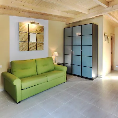 Kleines Mit Terrasse Fuer Zwei Personen By Interhome